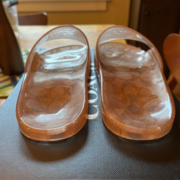 NEW COACH Ulyssa Slide Waterproof Sport Slides, In Dark Gold- Size 6 or 8 - Picture 12 of 13